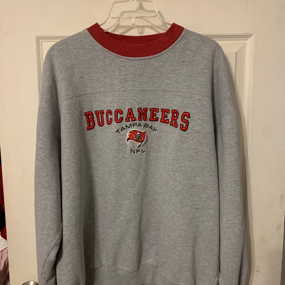 🏈TAMPA BAY BUCCANEERS- NFL SWEATSHIRT - XL 🏈